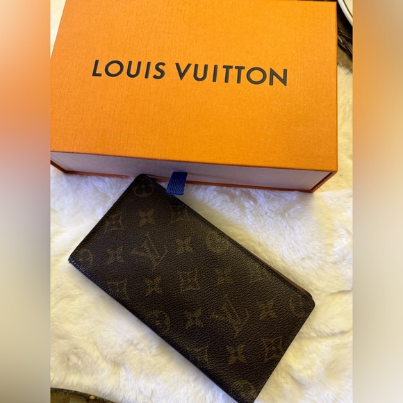 Louis Vuitton Monogram Checkbook Wallet - Picture 1 of 13